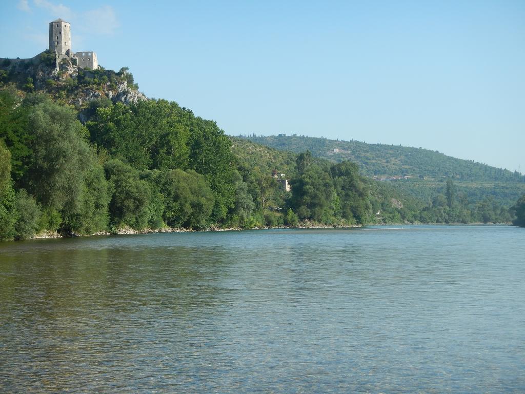 Riverside Guesthouse Pocitelj Exterior photo